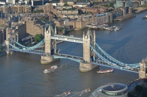 10-atrakcji-londynu-tower-bridge