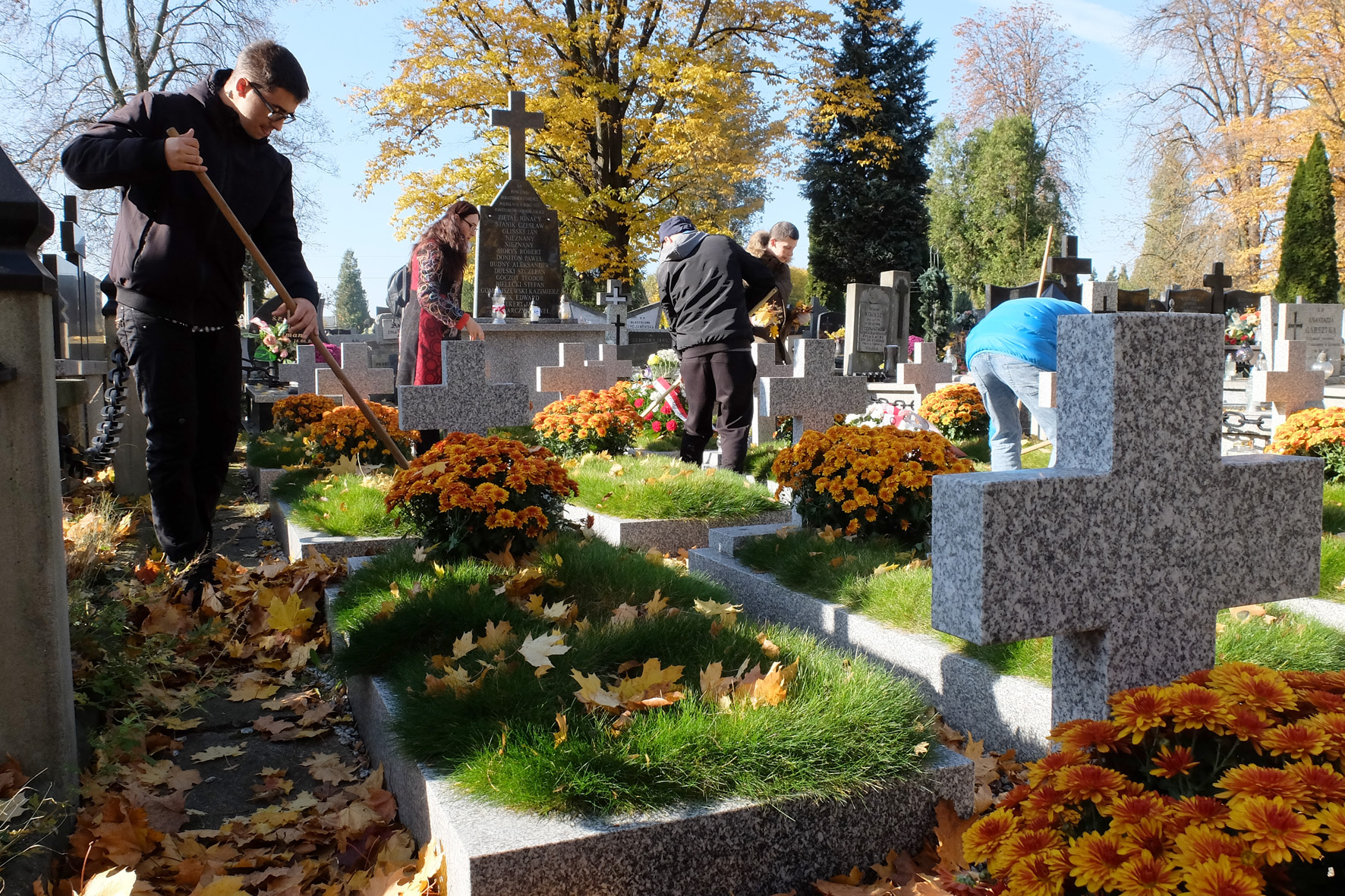 Szkoła Pamięta – wyjście na cmentarz Św. Rocha